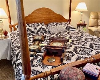 Thomasville “Fisher Park” solid oak bedroom furniture….King poster bed with Tempurpedic lift/massage mattress set 