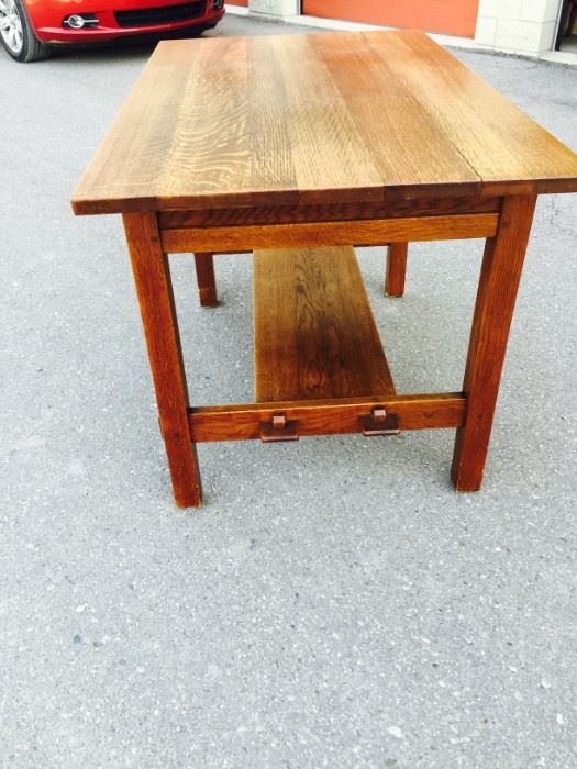 Gustav Stickley 48" library table - side view.