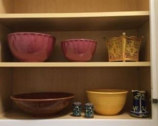 Boontonware. Bauer bowl. Majolica pitcher