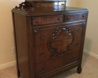 Antique Peck & Hills chest of drawers