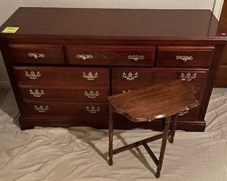Broyhill Chest of Drawers, Small Side Table