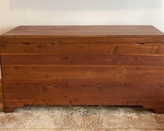 Gorgeous Large Red Cedar Chest / Trunk (Photo 2 of 4)