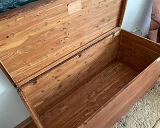 Gorgeous Large Red Cedar Chest / Trunk (Photo 3 of 4)