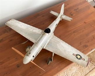 1950's Flying P-51 Mustang Model Airplane (Photo 1 of 2)