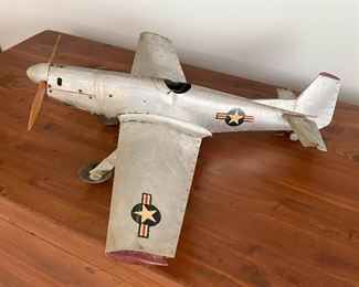 1950's Flying P-51 Mustang Model Airplane (Photo 2 of 2)
