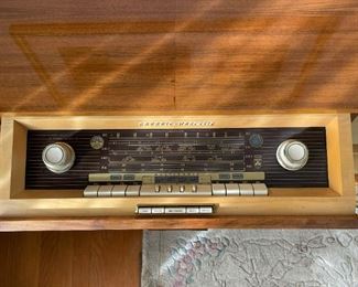 Stunning Grundig Majestic Stereo Console with Garrard Turntable & 1 Floor Speaker (Photo 5 of 10)