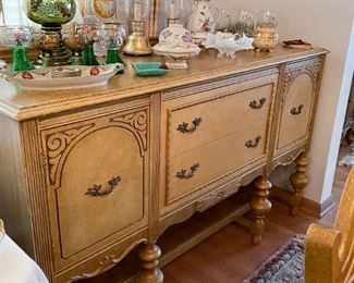 Vintage Sideboard / Buffet