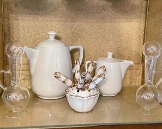 Teapot, Creamer, Pretty Set of Spreaders