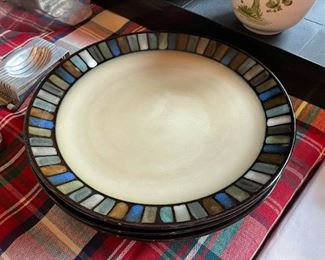 Dinnerware / Dinner Plates
