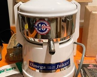 Omega Juicer