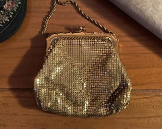Women's Purses & Handbags