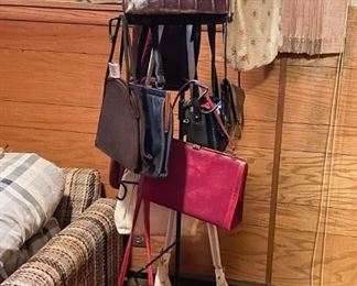 Women's Purses & Handbags