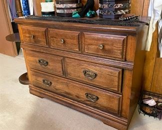 Vintage Wooden Chest of Drawers / Dresser