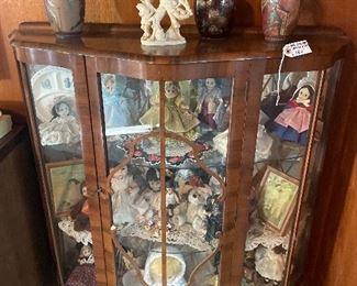 BEAUTIFUL CURVED GLASS CABINET... WITH KEY!