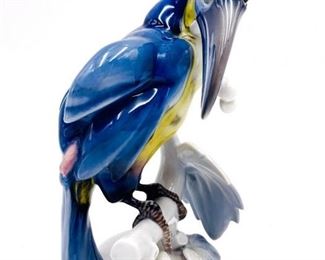 TOUCAN ROSENTHAL KUNSTABTEILUNG SELB BIRD PORCELAIN artist FELDMANN c 1940 $525 plus shipping
 
DETAILS:
9" H
Artist Feldmann
 
Condition:  Excellent condition.  No apparent cracks, chips or repairs. 