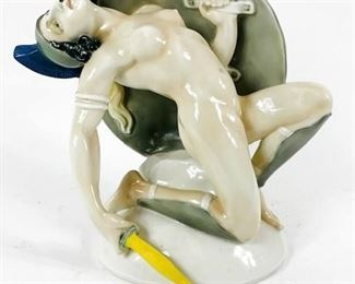 ANTIQUE KARL ENS DECO PENTHESILEA AMAZON QUEEN J KOPP PORCELAIN GREEN WINDMILL $750 plus shipping
 
 
DETAILS:
Antique (1919-1945)
Karl Ens 
Volkstedt
Designed by Josef Kopp
Art Deco Sculpture
Penthesilea (Queen of the Amazon)
Glazed
Porcelain
Green Windmill Marks 
11 x 11
Made in Germany