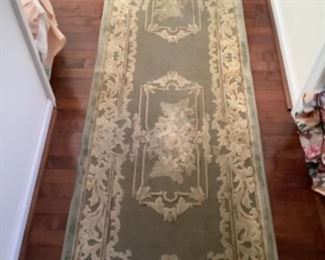 Sculptured wool runner