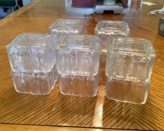 Stackable “ice cube” dishes