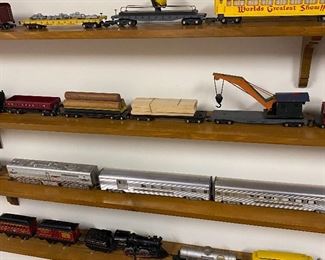 Large collection of model trains, including pre-war Lionel and American Flyer (A.C. Gilbert). More photos of trains, accessories and boxes shown in photos that follow.