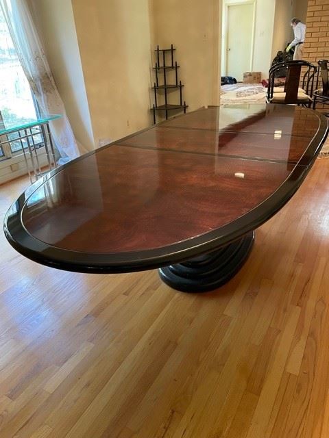 $ 750.00 HENREDON "SCENE THREE" BLACK LACQUER & BURLWOOD PEDESTAL DINING TABLE W/PAD & LEAF
OFFERS CONSIDERED
Chinoiserie-style burl and black lacquer dining set by Henredon of Morganton, NC, USA circa 1980. Oval table is composed of a burl inset surface framed by a black lacquer border raised on a double pedestal with brass accents atop a stepped base. A luxurious piece in very good condition with minimal signs of wear.
THIS TABLE IS PART OF A 4-PIECE SET. PLEASE SEND US A MESSAGE FOR MORE INFORMATION ON THE ADDITIONAL COMPANION PIECES.
DETAILS + DIMENSIONS:
99" Total length with leaf X 44"W X 29.5"H
CONDITION: This piece has been well cared for and is in extremely good condition. Please refer to photo's for a more detailed look at condition. We make every attempt to list and photograph any defects or signs of wear that are significant to this sale.
LOCAL PICK UP BOYDS, MD.