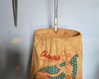 “The Champion Stay Open” Clothes Pin Bag,