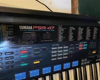 Yamaha PSR-47 Keyboard,