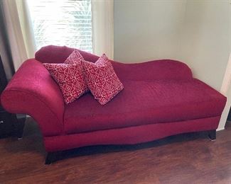 We will Pre Sell! Call Donna Moore at 850-516-2425. 
Very Pretty Fainting Couch. Perfect Condition except for one small white dot on arm. $100