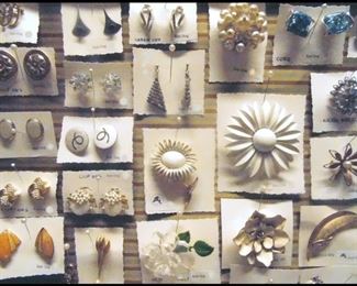 Vintage Fashion Jewelry. Brooches, Earrings, Bracelets, Necklaces and more. Trifari, Monet, Giovanni, etc. Some sterling. Brooches are fab.