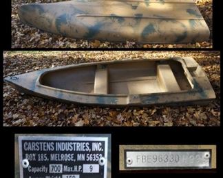 Like New Carsten's Industries Duck Boat. Approximate weight is 150 pounds. Made in Melrose MN.