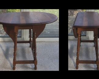 Small Solid Walnut Dropleaf End Table.