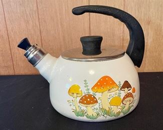 1970s tea kettle