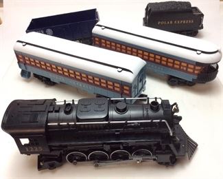 LIONEL POLAR EXPRESS TRAIN SET WITH