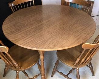 Keller Farmhouse Style Kitchen Table with Five Chairs