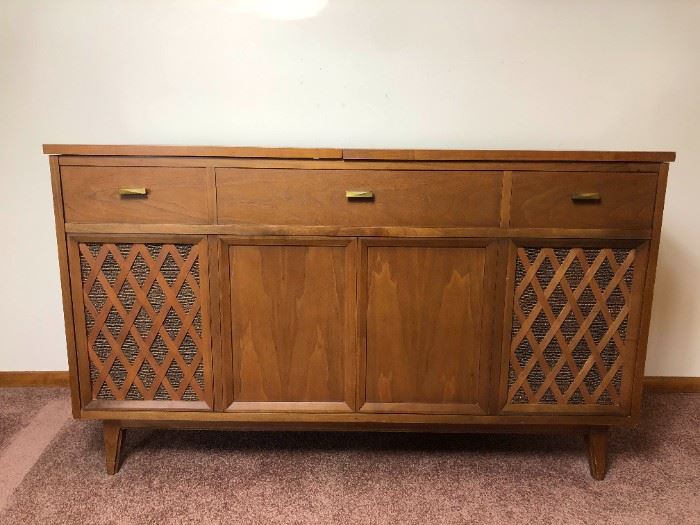 Mid Century Fisher Stereophonic Radio Phonograph