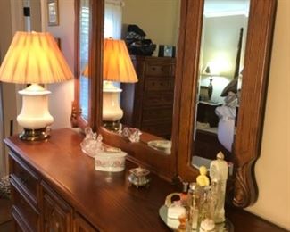 Beautiful dresser and mirror 