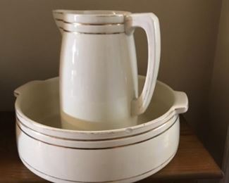 English pitcher and bowl, good condition 