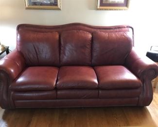 Havertys couch, like new condition. $800.00 BUY NOW PRESALE 