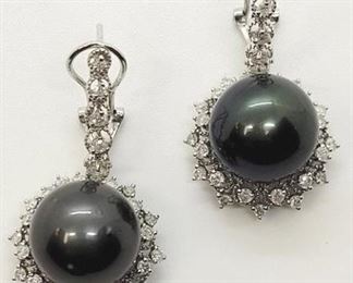 4z - 14K Tahitian South Sea Peal & diamond earrings Appraised $9,125 13.6-13.8 mm cultured Tahitian pearls 1.64 cts diamonds