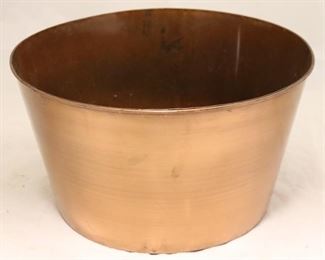
40 - Large Copper Pail 8.5 tall 15 round