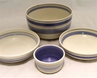 
95 - Set of 4 Pfaltzgraff Bowls 8 1/2" 9" 4 1/2" round