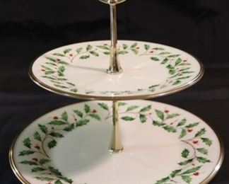 212 - Lenox Holiday 2-Tier Server 10.5" x 9"
