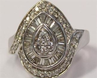 220z - 14k White Gold 1.5 TW Diamonds Ring size 6.5 Baguette & round cut diamonds