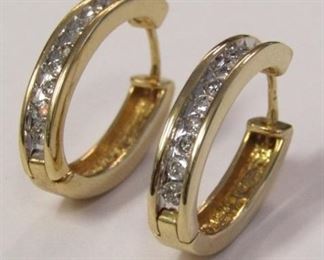 223z - 14k Yellow Gold .50 TW Diamond Earrings