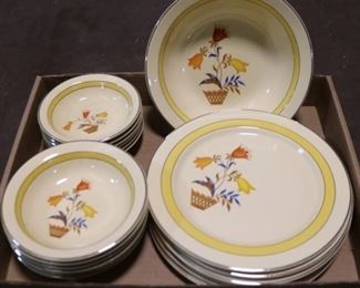 337 - 19 Pieces of Albright China