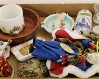 513 - Tray Lot of Assorted Items