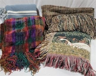 
536 - Lot of 4 Various Sized Throws