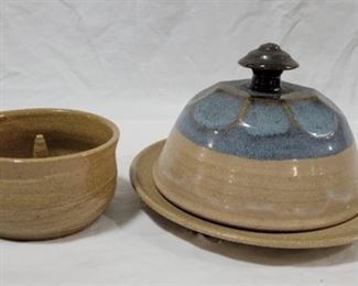 540 - Group of Art Pottery Dishes Cheese Dish and Apple Baker 4 1/4 x 2.5 x 1 1/2 4 1/2 x 8