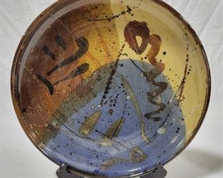 595 - Large Art Pottery Platter signed by Robin Mangum 14" round
