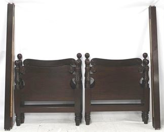 624 - Pair Acanthus Carved Mahogany Twin Beds by Paine 42" x 47"
