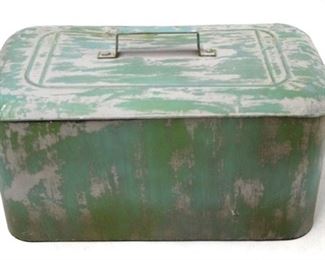 664 - Covered metal box 15 x 9